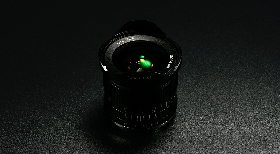 12MM.F2.8-1190x655-2.jpg