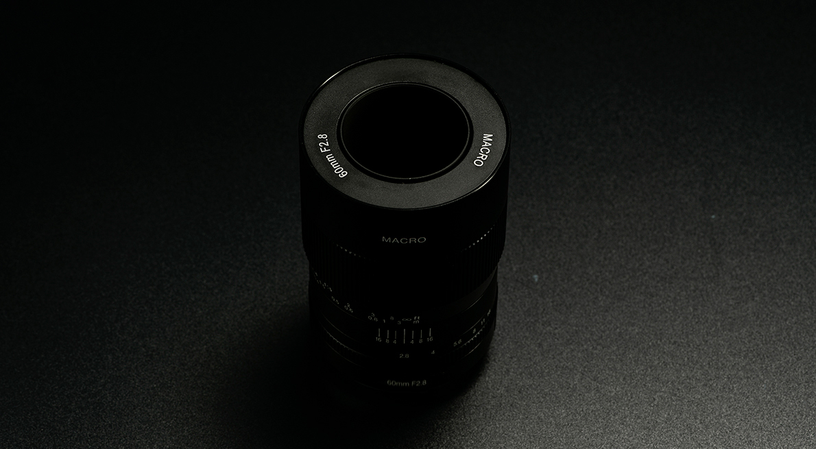 60MM.F2.8-1190x655-2.jpg